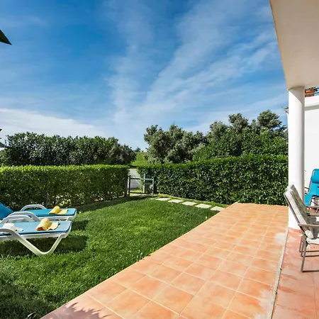 וילה Rosemary By Algarve Holidays אלקנטרילה
